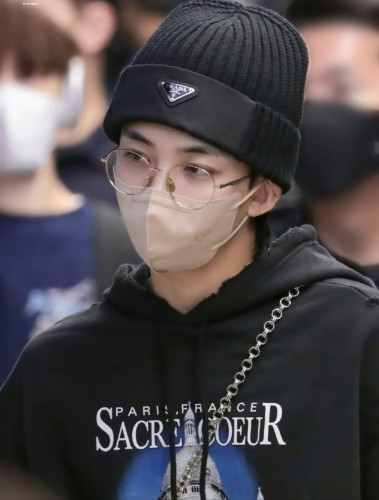 프라다 삼각로고 개버딘 비니(2color)