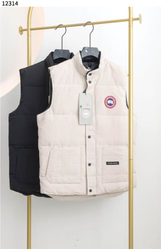 #캐나다구스 [CANADA GOOSE] 와펜로고 패딩조끼 신상입고💢 #상의 #베스트 #12314