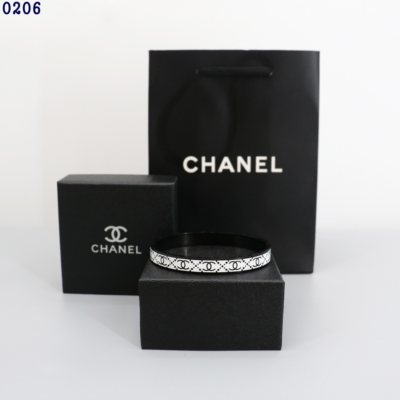 👹샤넬 CC로고 화이트 팔찌 👹