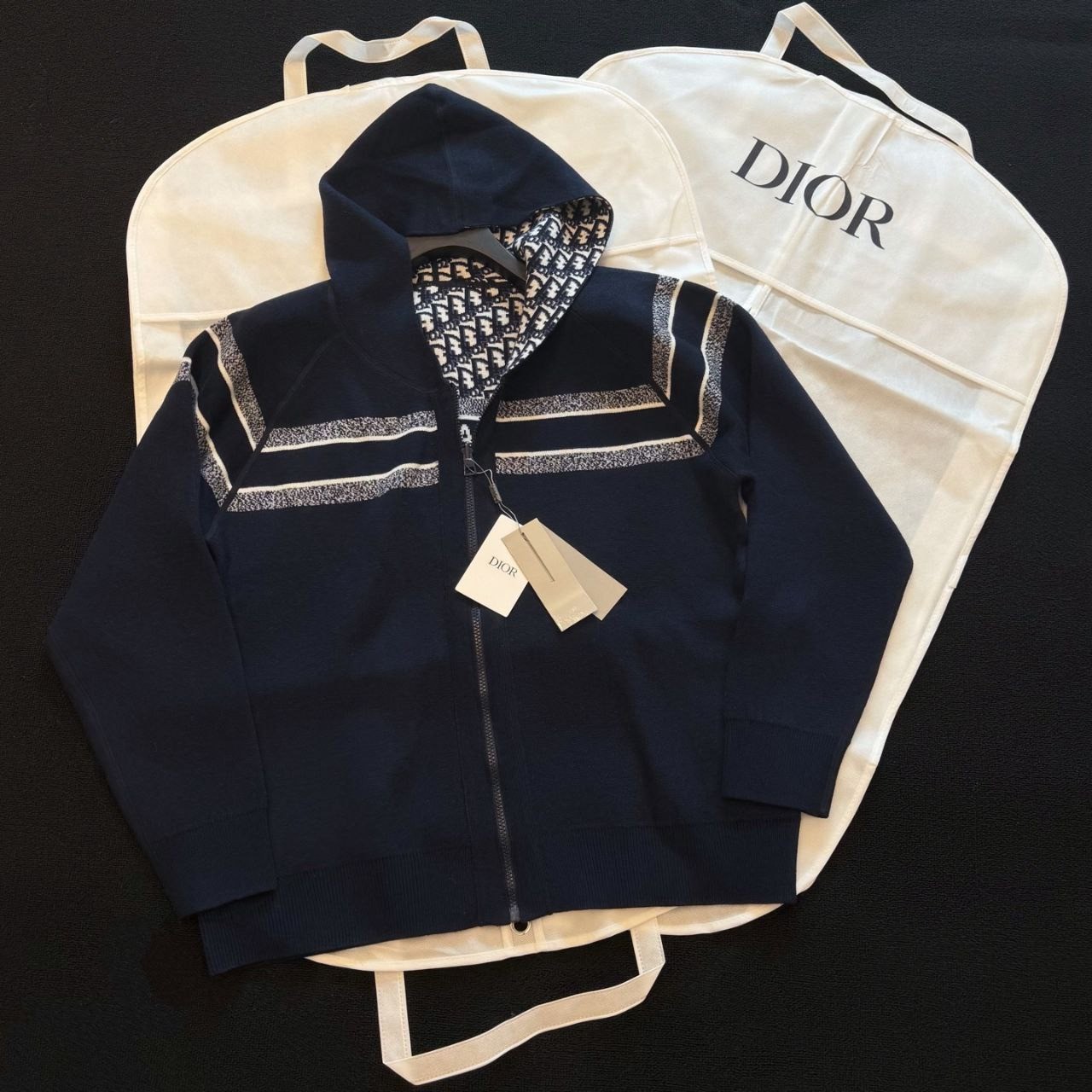 •디* 오블리크 리버시블 후드 집업 가디건 - 수입