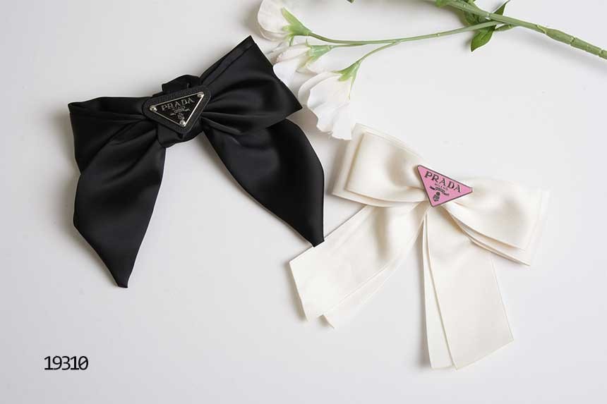 🔆 [PRADA] 프라다 삼각로고 헤어 리본핀 🔆