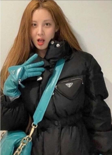 #프라다 [ P*ADA ] 수입 리나일론 다운 자켓 입고💢 #여성상의 #패딩자켓