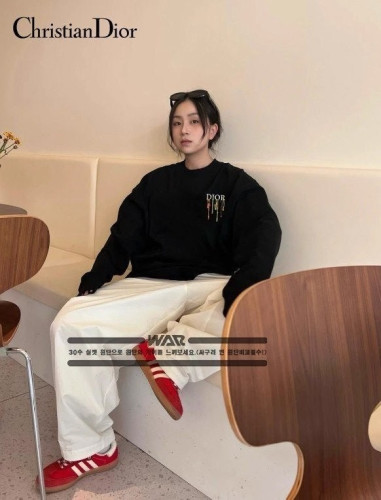 💕 디* 빈티지 물감 디자인 밍크양기모 티셔츠