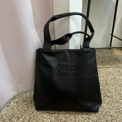 🤴🏻  #미우미우 (M*u) 가죽 호보백🤴🏻