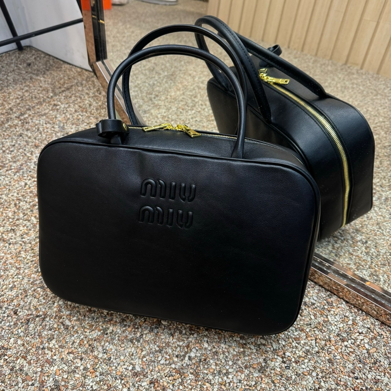 🤴🏻  #미우미우 (M*u) 탑핸들 토트백🤴🏻