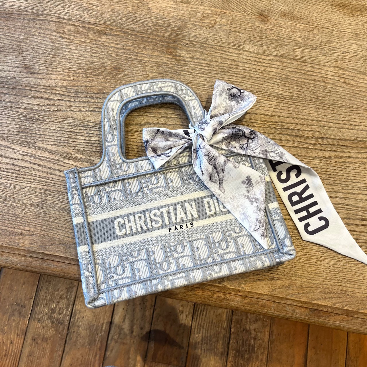 #N #디올 북토트백 미니 그레이