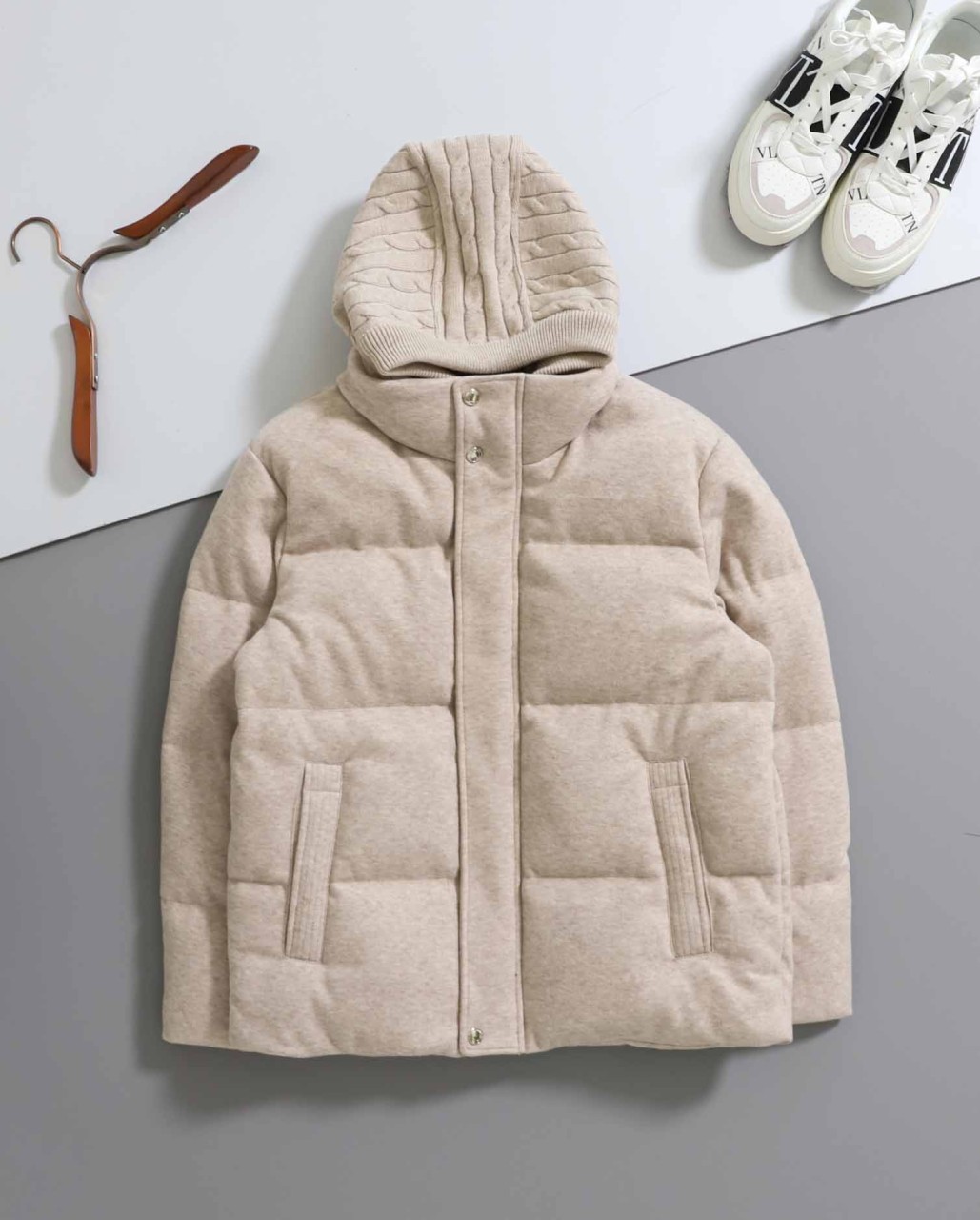 #로로피아나 [ LORO ] 수입 하이엔드 울 믹스 후드 탈부착 다운 점퍼 입고💢 #남성상의 #패딩자켓