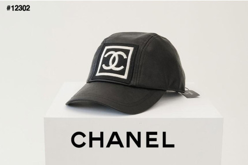 🍀 [CHANEL] 샤넬 남여공용 CC 로고패치 가죽 볼캡 🍀