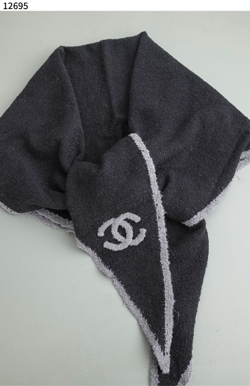 #샤넬 [Chanel] 실크캐시 삼각 숄 머플러 신상입고💢 #머플러 #12695