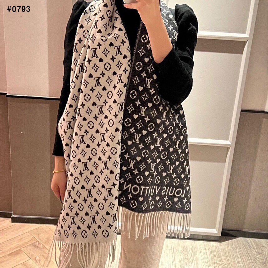 🍀 [LOUIS VUITTON] 루이비통 모노그램 패턴 울 머플러 🍀