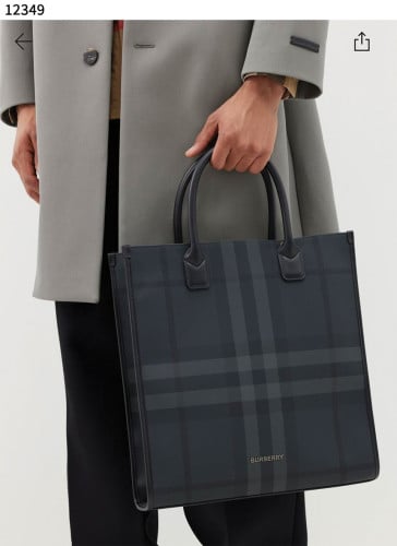 #버버리 [BURBERRY] 수입프리미엄급 버버리 슬림 버티컬 데니 토트 신상 입고💢 #태그 #가방 #12349