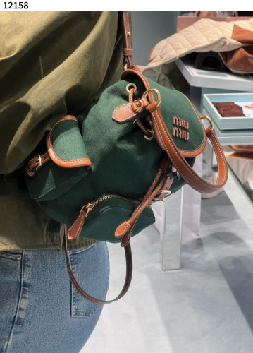 #미우미우 [MIU MIU] 수입프리미엄급 미우미우 캔버스 및 가죽 백팩 신상 입고💢 #태그 #가방 #12158