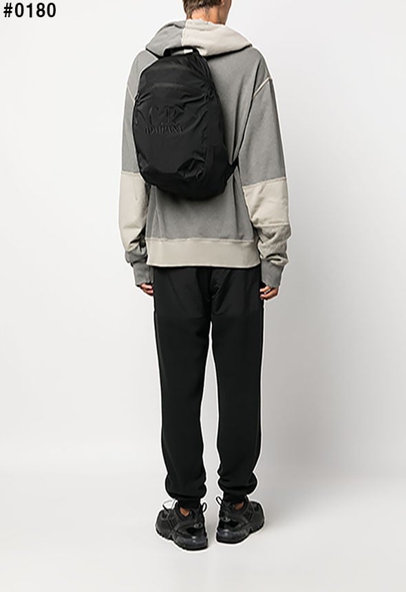 🍀 [C.P COMPANY] 씨피컴퍼니 수입 크롬 R 로고 자수  백팩 🍀