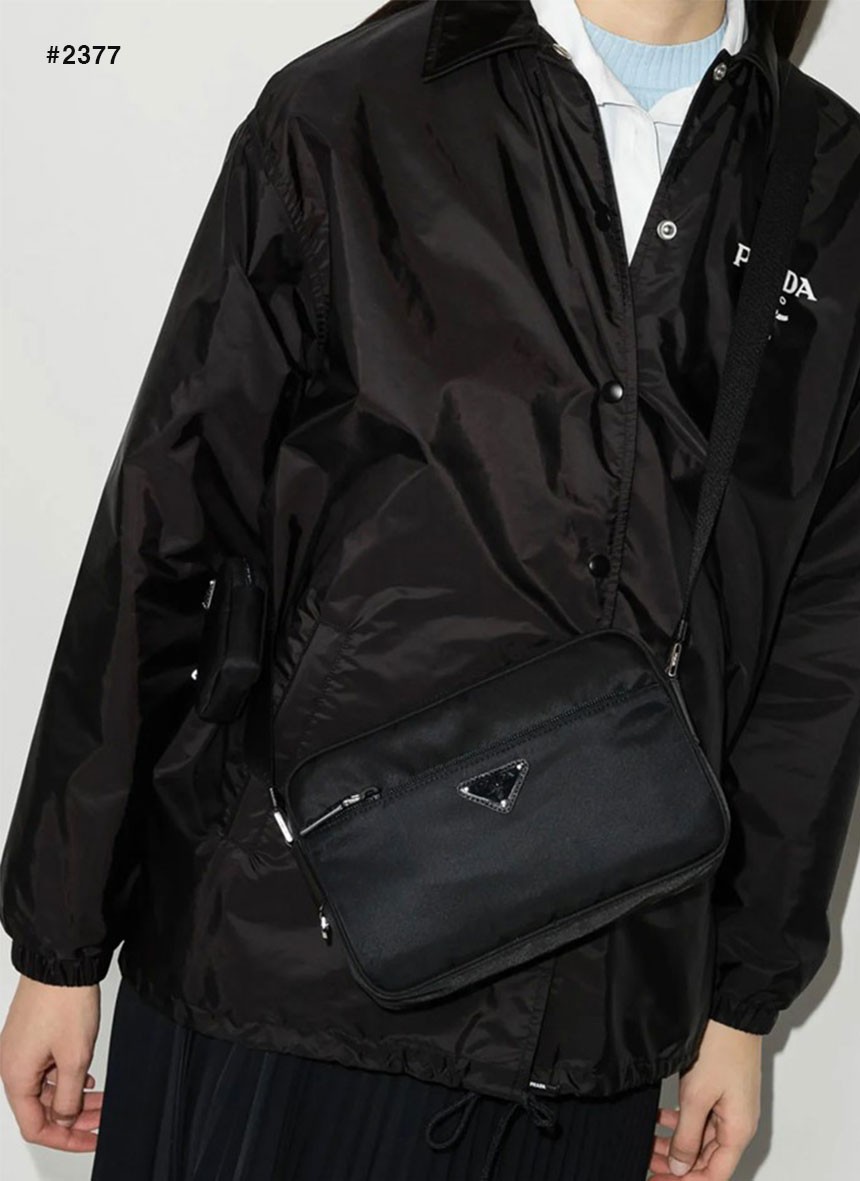 🍀 [PRADA] 프라다 트라이앵글 로고 리나일론 크로스 메신저백  🍀