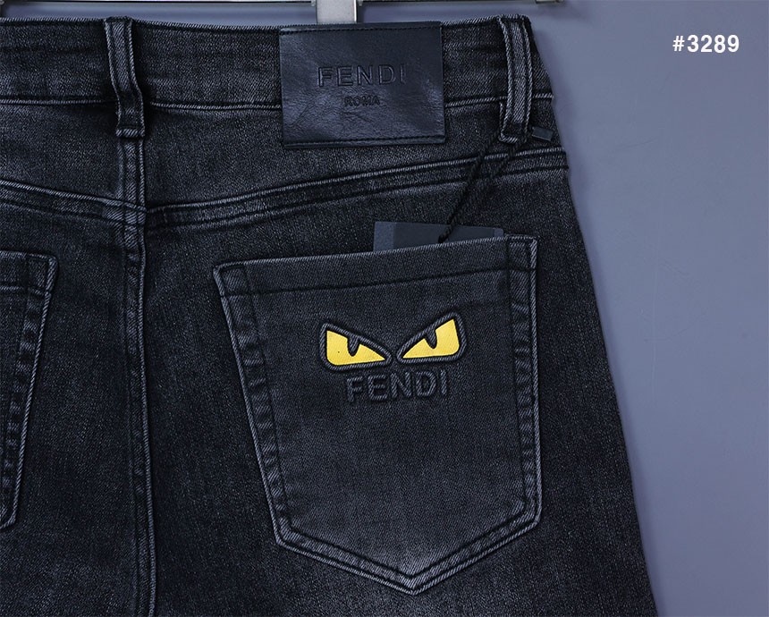 🍀 [FENDI] 팬디 몬스터 아이 흑청 워싱 데님 청바지 🍀