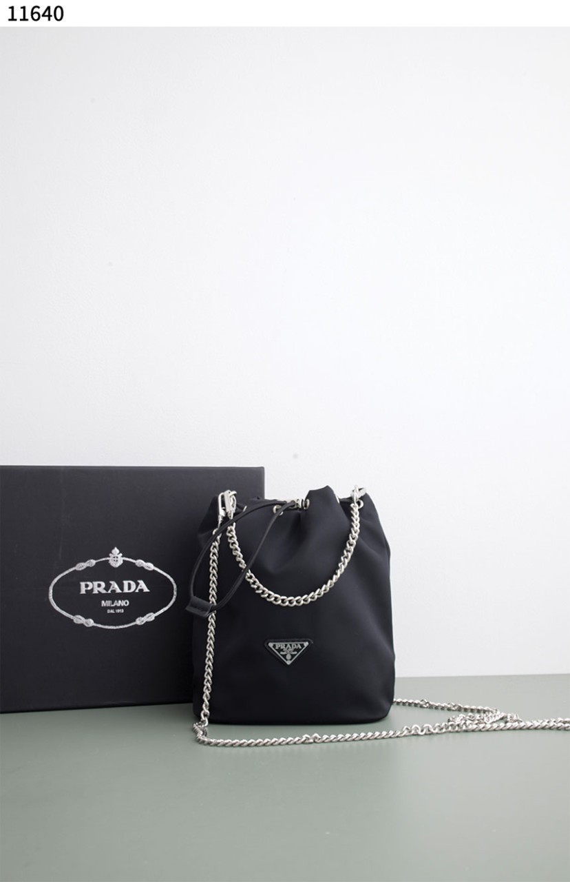 #프라다 [PRADA] 미니 체인 버킷백 신상입고💢 #가방 #11640
