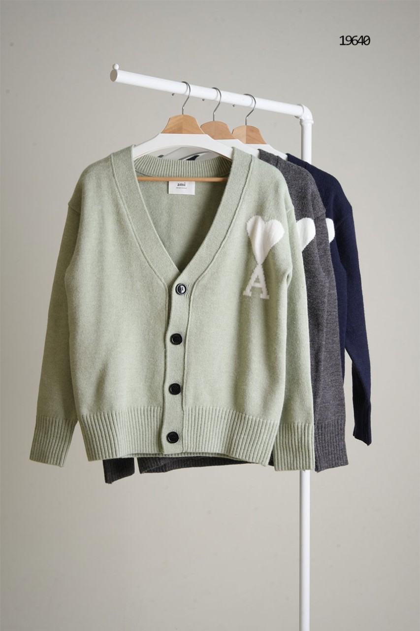 🔆 [AMI] 아미 남성 빅 A하트 로고 브이넥 니트 가디건 🔆