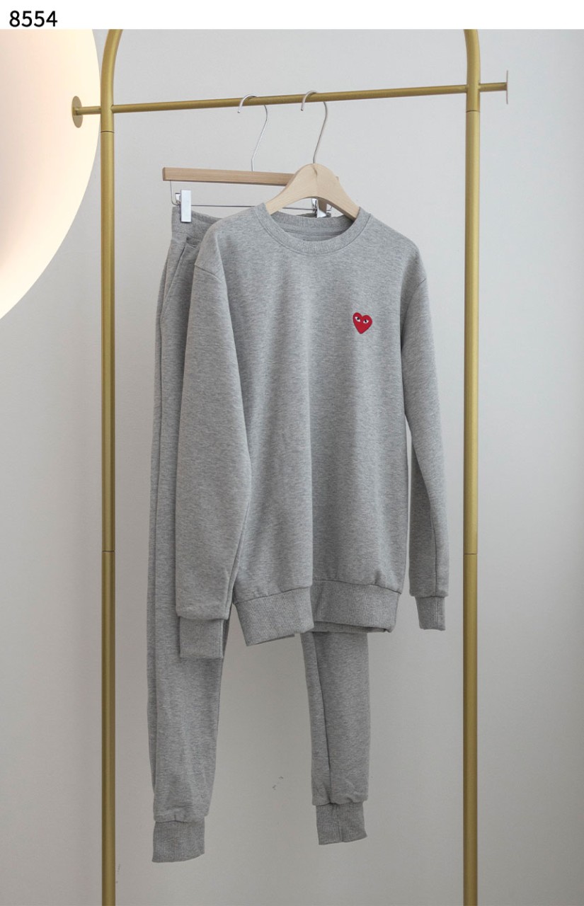 #꼼데가르송 [COMME des GARCONS] 라운드 맨투맨 & 조거팬츠 기모 세트 신상입고💢 # 세트 #8554