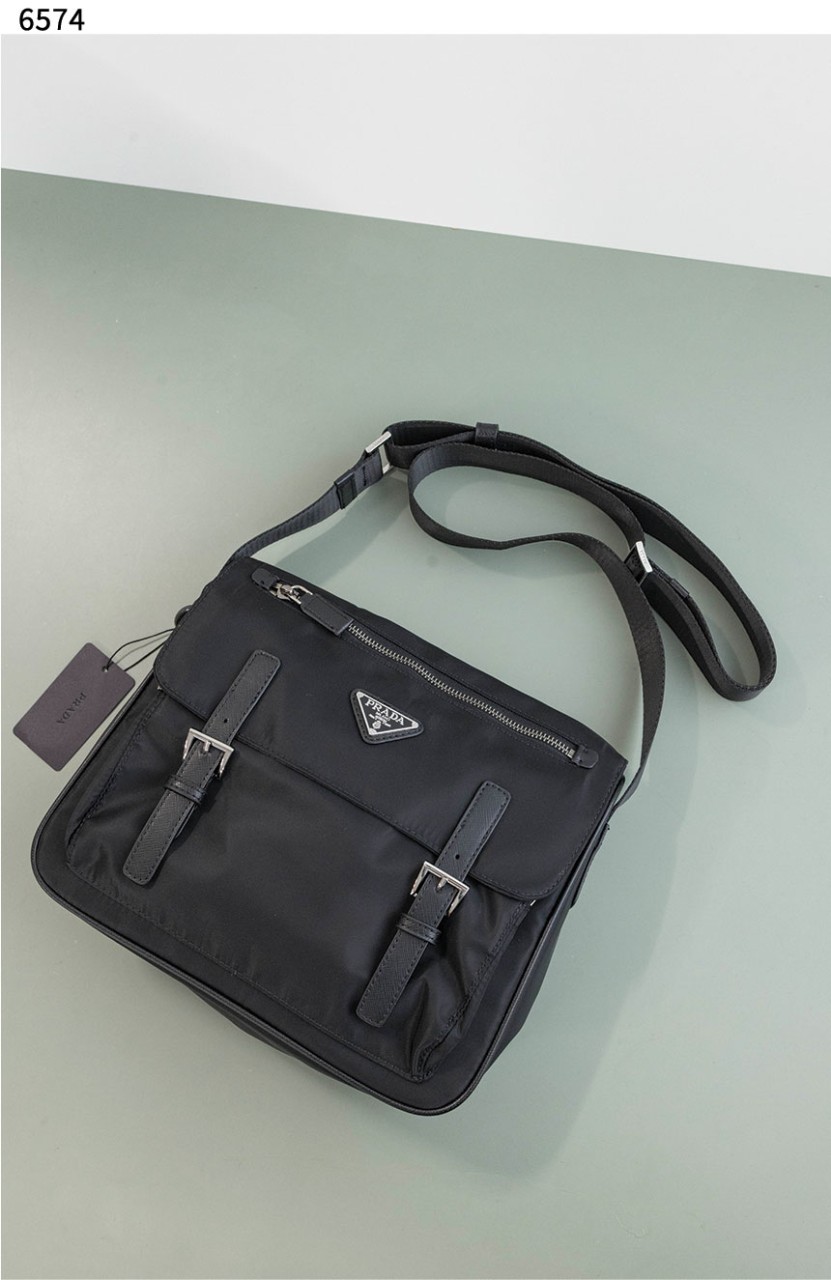 #프라다 [PRADA] 리나일론 숄더백 신상입고💢 #가방 #6574