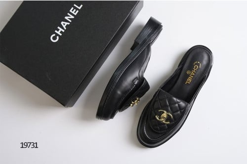 🔆 [CHANEL] 샤넬 CC 로고 퀄팅 턴락 뮬 클로그 슬리퍼🔆