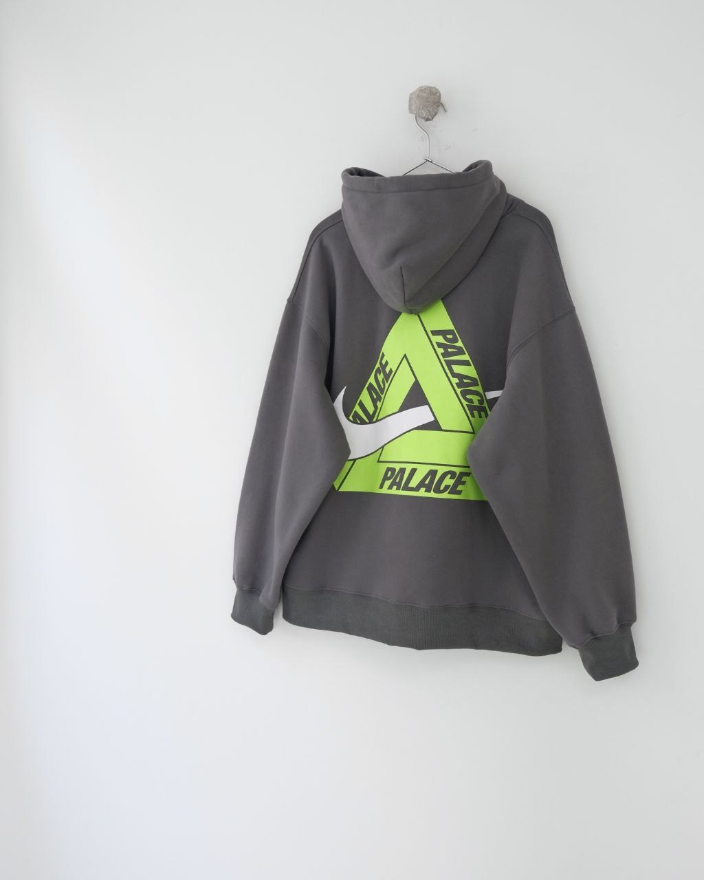 •팔라* x 나이* 콜라보 트라이 스우시 후드 - 수입