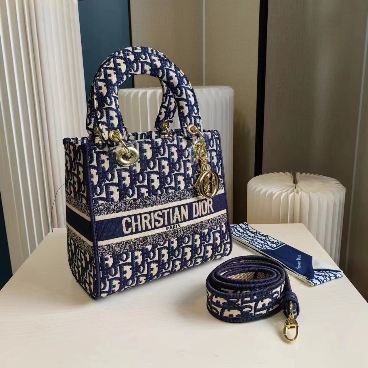 💕 디* 오블리크 레이디백