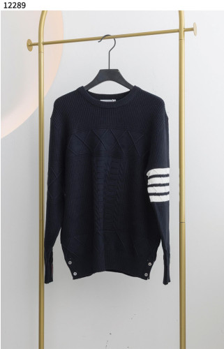 #톰브라운 [Thom Browne] 남성 사선완장 메리노 울 니트 신상입고💢 #상의 #니트 #12289