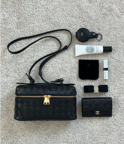 #보테가베네타 [ B.V ] 수입 뱅뱅 베니티 케이스 입고💢 #가방