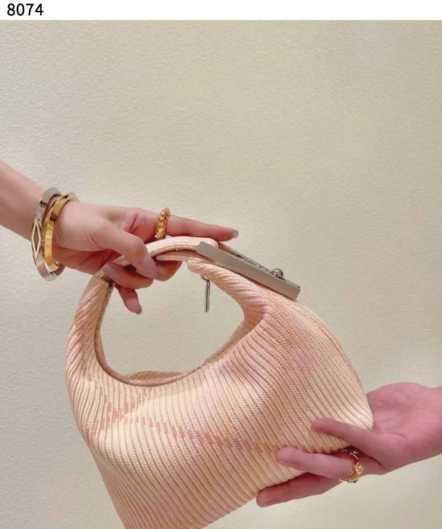 #버버리 [BURBERRY] 수입프리미엄급 미니 페그 더플 백 신상 입고💢 #태그 #가방 #8074