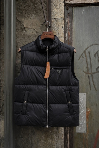 프라다 페이크레더 다운 베스트 ➕ LV 오거나이저