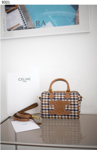 #셀린느 [CELINE] 수입고급 SMALL BOSTON in TARTAN TEXTILE AND CALFSKIN 신상입고💢 #가방 #9321