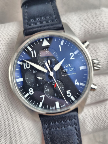 IWC 파일럿 워치 블랙 다이얼 IW378001 시계