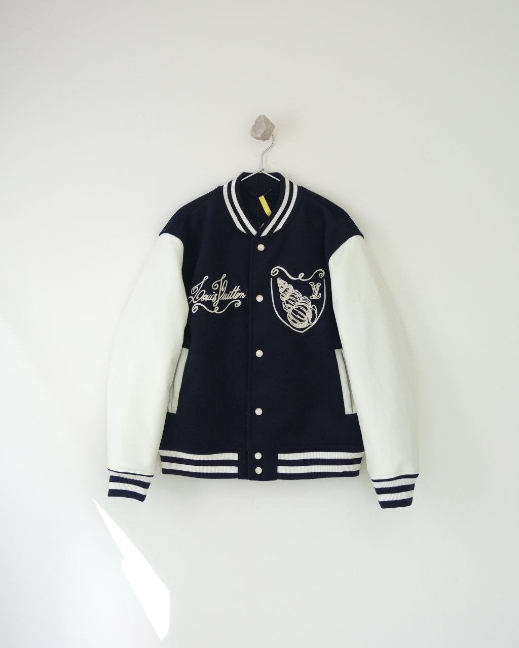 💕 루* 시쉘 자수 바시티 자켓 - 수입