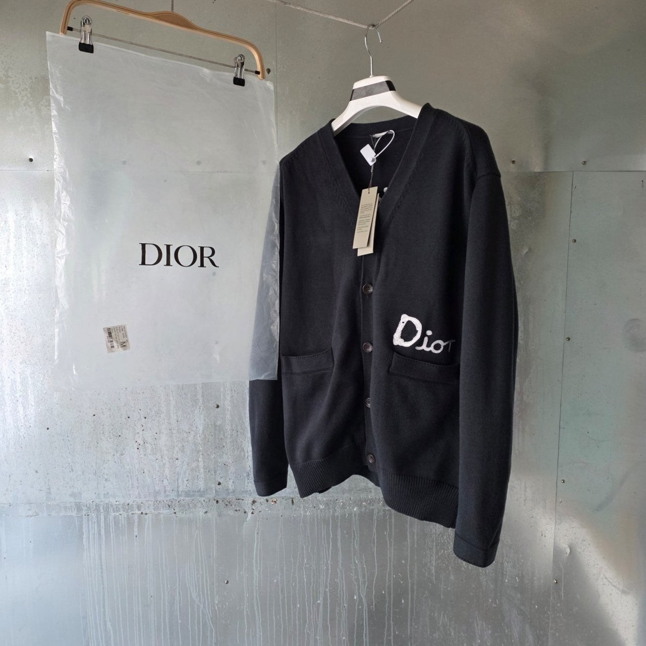 💕 디* 로고 자수 힐튼 넬 가디건