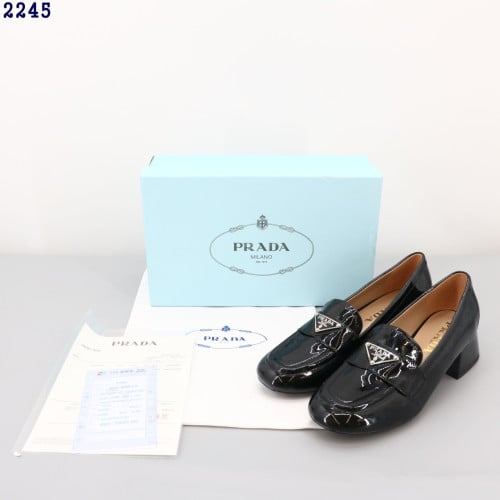 #DF #프라다 페이던트 삼각로고 로퍼