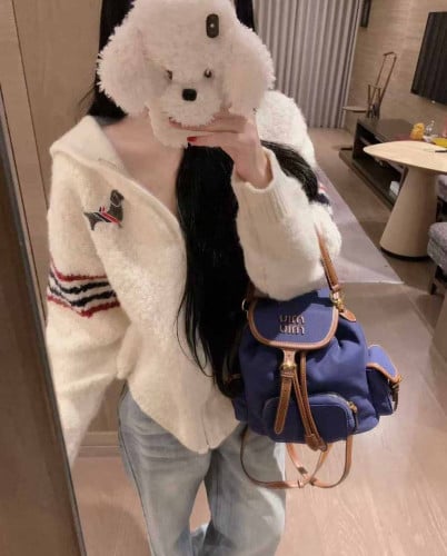 #톰브라운 [ Thom ] 수입 모던 클래식 도그 후드 셰르파 자켓 입고💢 #여성상의 #집업자켓