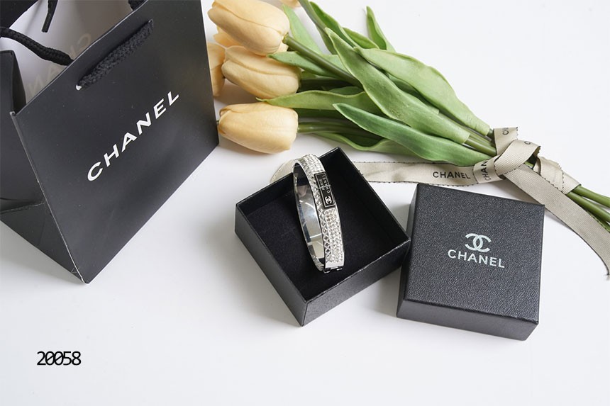 🔆 [CHANEL] 샤넬 CC 로고 크리스탈 뱅글 브레이슬릿 🔆