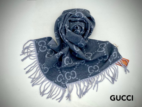 구찌 최신상 머플러 ❤❤