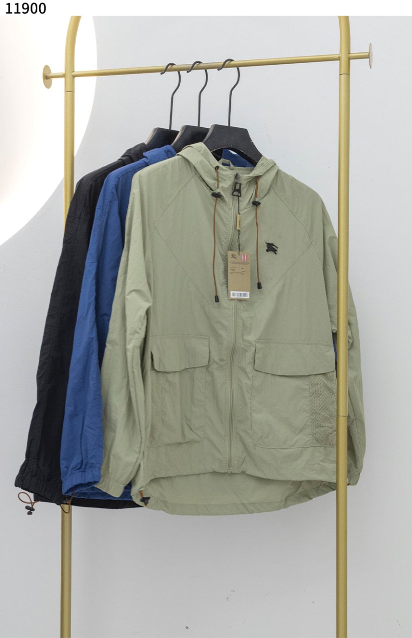 #버버리 [BURBERRY] 베이직 로고 바람막이 신상입고💢 #상의 #자켓 #11900