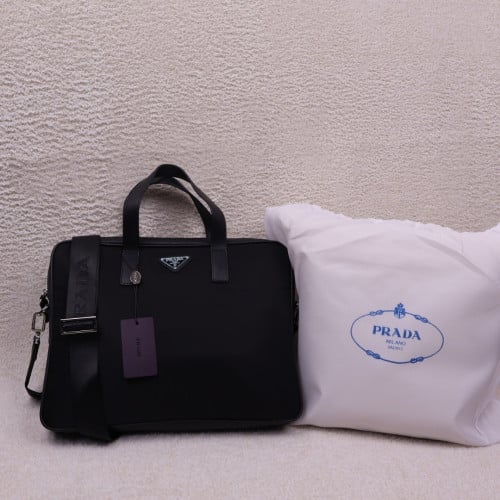 ✨프라다 리나일론 사피아노 브리프케이스 ✨