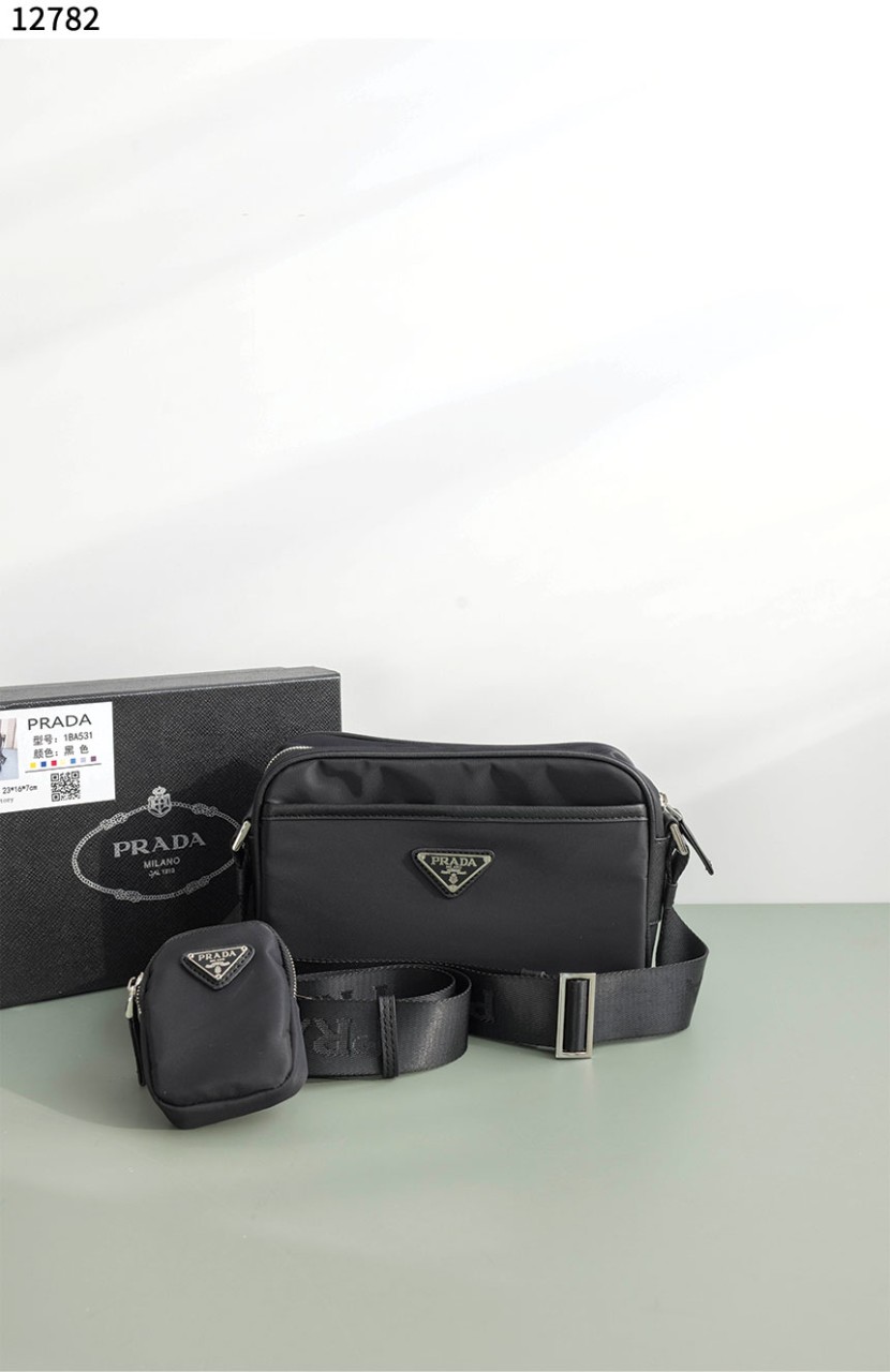 #프라다 [PRADA] 리나일론 및 사피아노 숄더백 신상입고💢 #가방 #12782