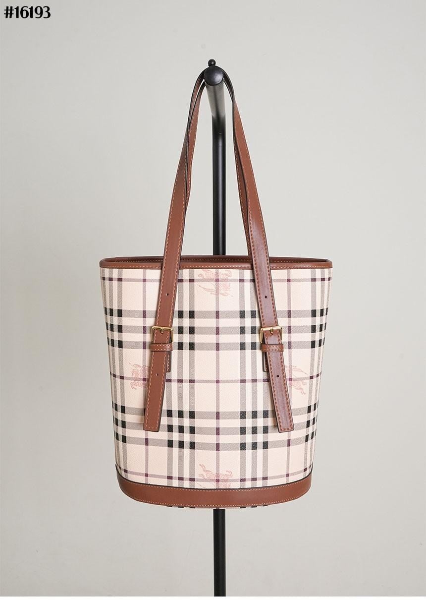🔆 [BURBERRY] 버버리 버킷 토트 백 🔆