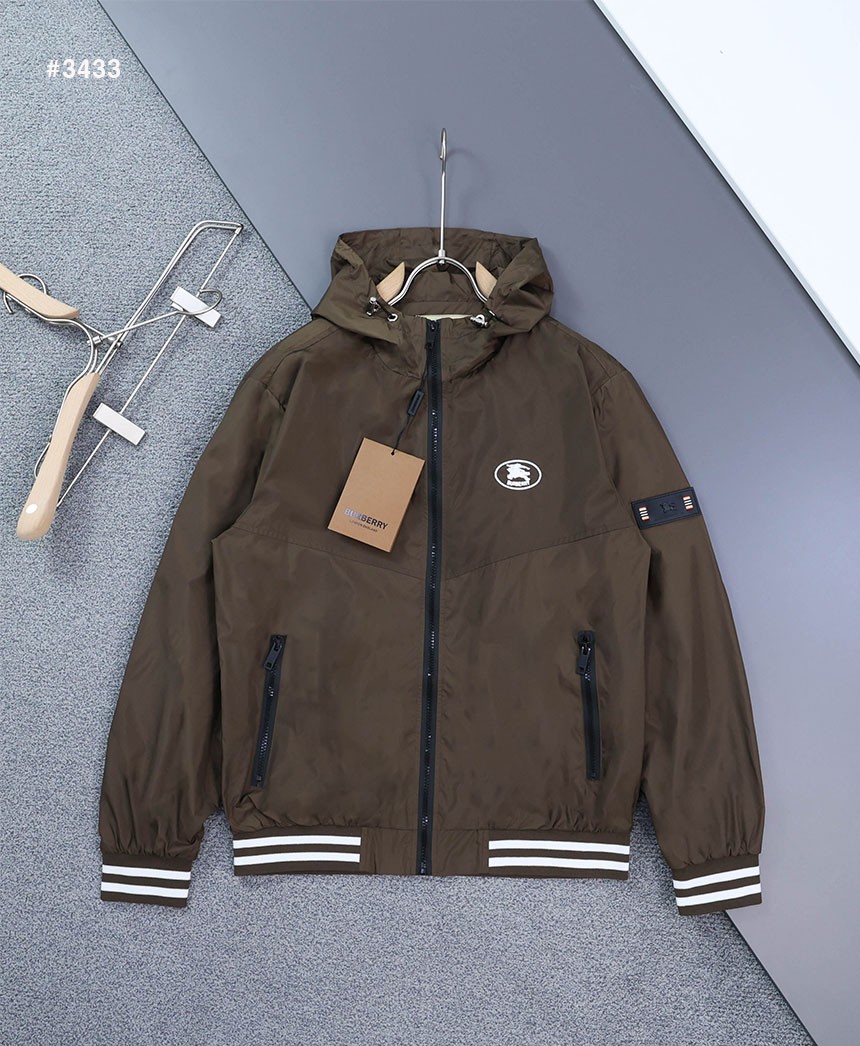 🍀 [BURBERRY] 버버리 기마자수 로고 윈드브레이커 자켓 🍀