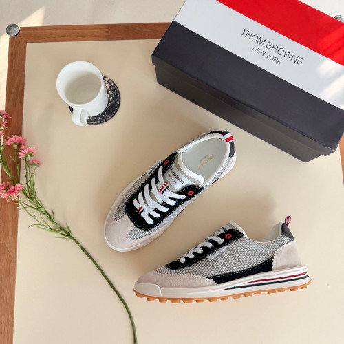 #A #톰브라운 파인 스웨이드 스니커즈