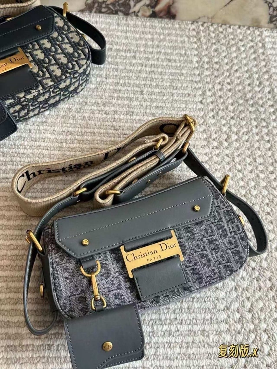 💕 디* 크로스백