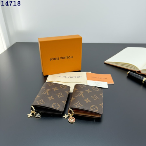 👹루이비통 M14718 LV 참포켓 반지갑👹