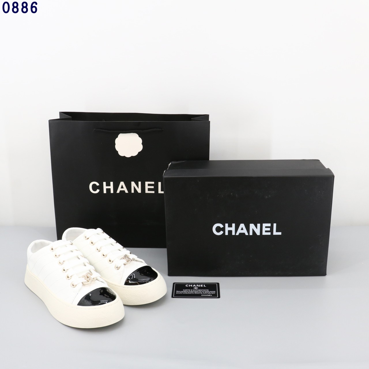 👹샤넬 CC로고 펜던트 레더 퀼팅 스니커즈👹