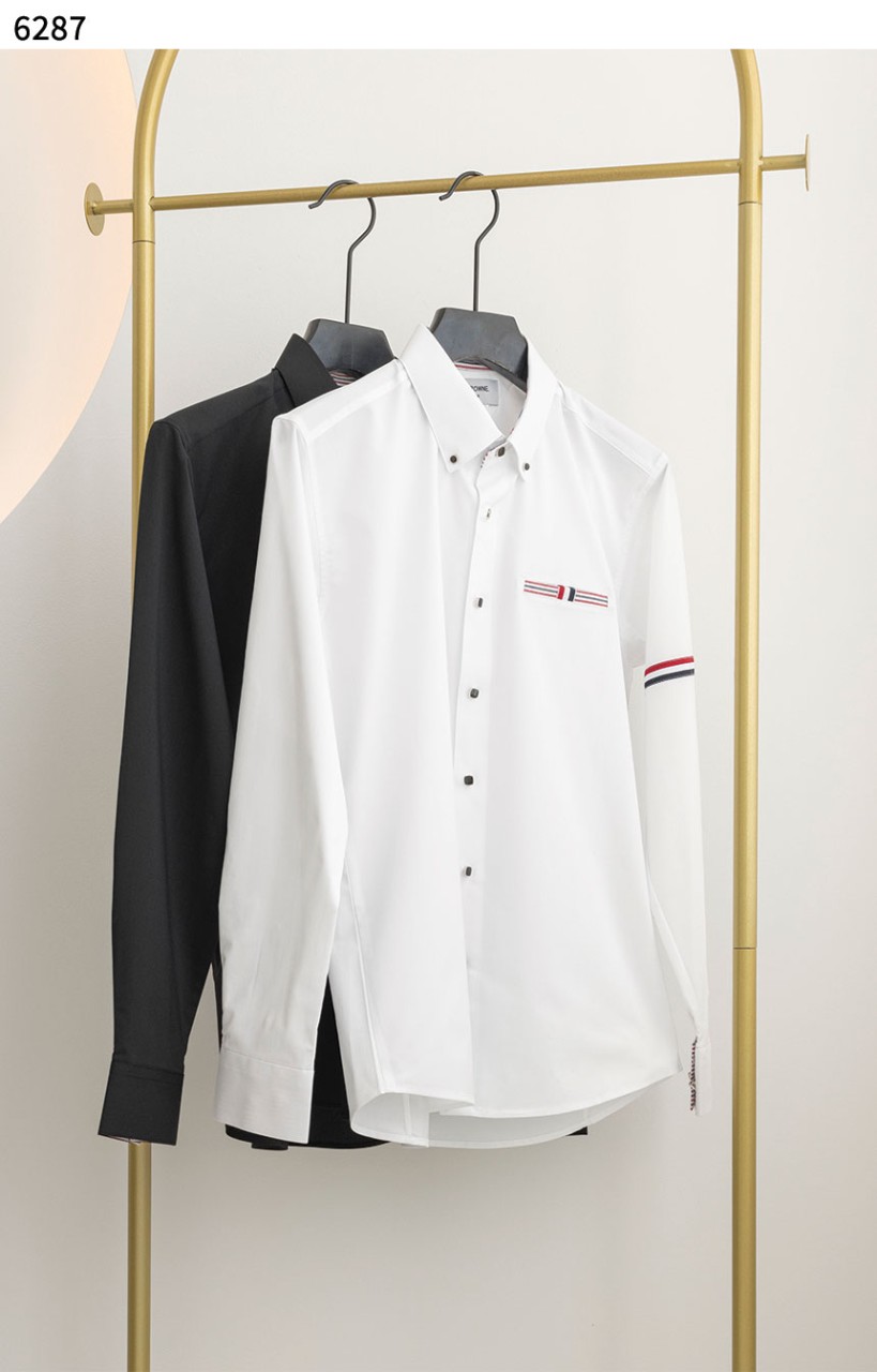 #톰브라운 [Thom Browne] 스트라이프 테이핑 남성 셔츠 신상입고💢 #상의 #셔츠 #6287