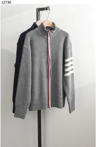 #톰브라운 [Thom Browne]  사선완장 베이직 니트 집업 신상입고💢 #상의 #니트 #12736