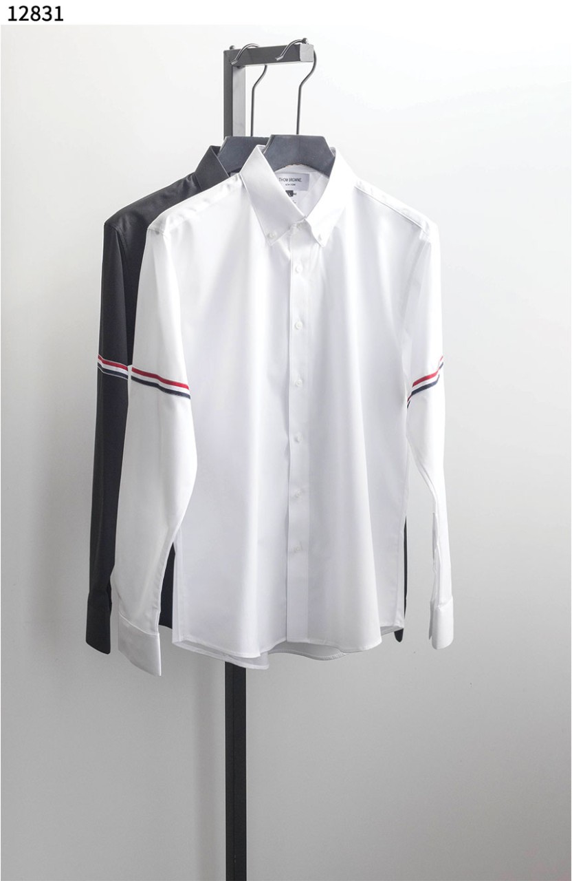 #톰브라운 [Thom Browne] 클래식 포플린 암밴드 셔츠 신상입고💢 #상의 #셔츠 #12831